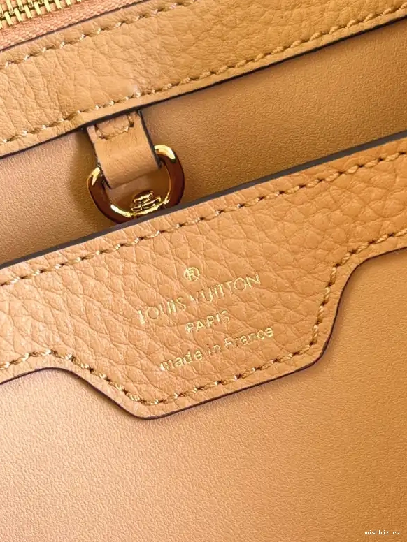 WIS BB CAPUCINES VUITTON LOUIS 0510